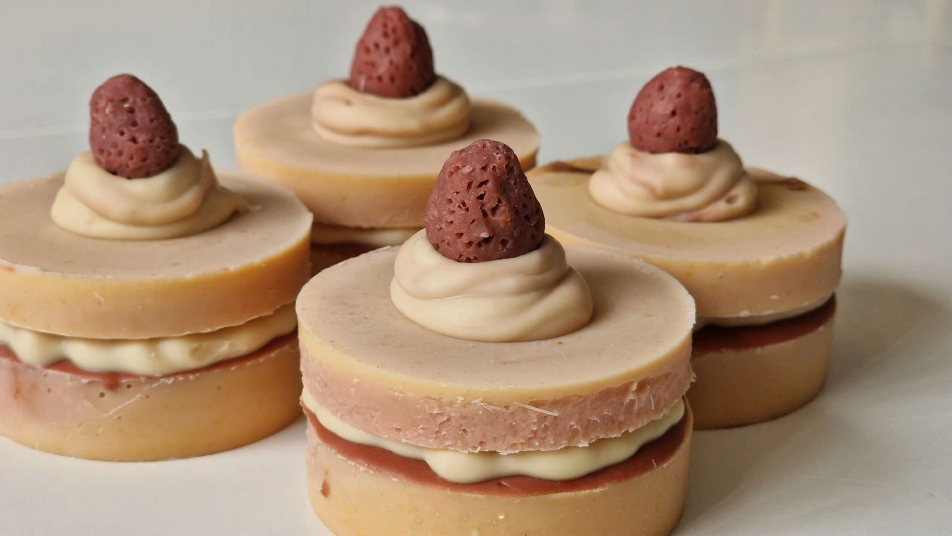 Strawberry & Coconut Cupcake image 0