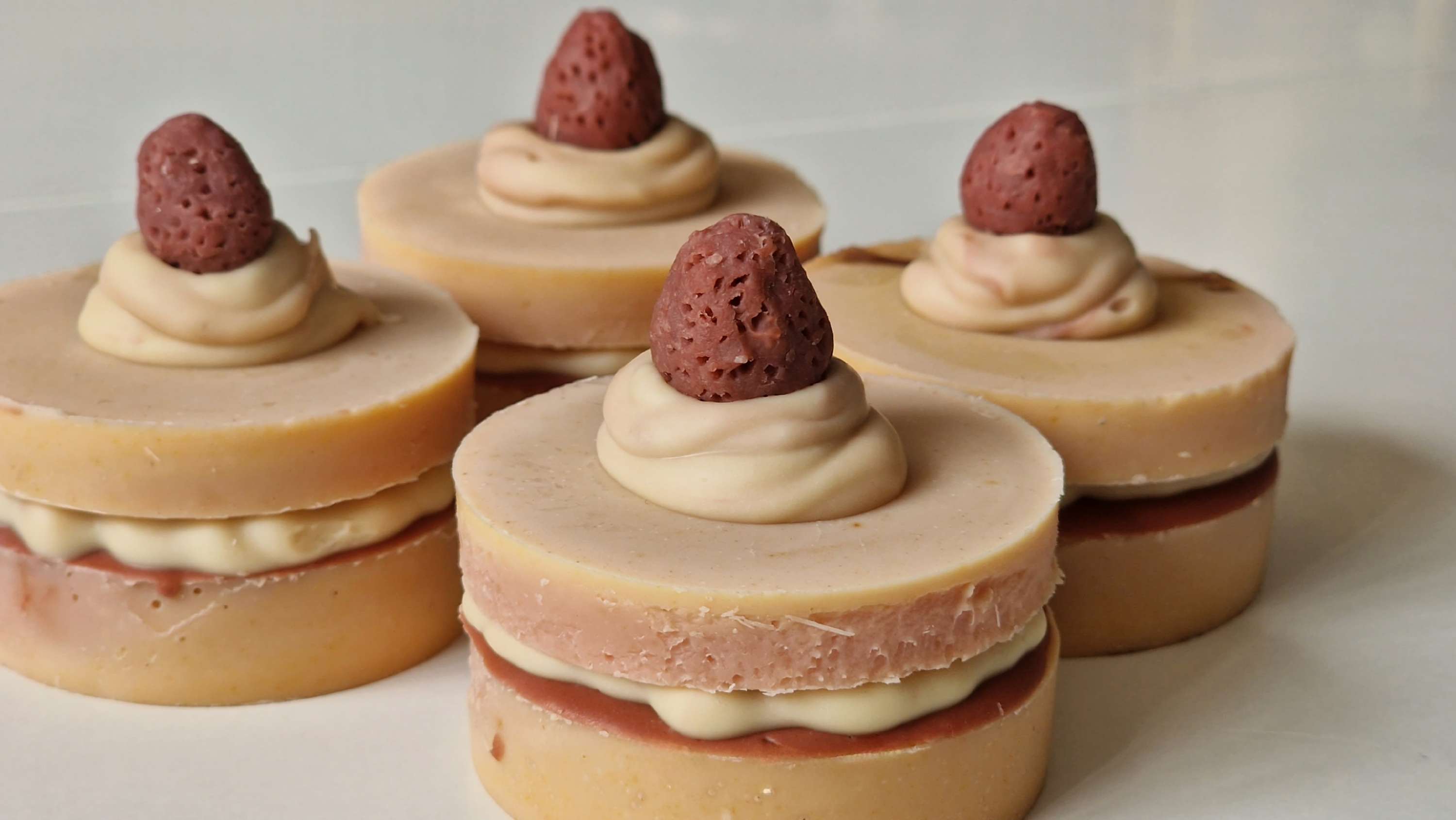 Strawberry & Coconut Cupcake image 0